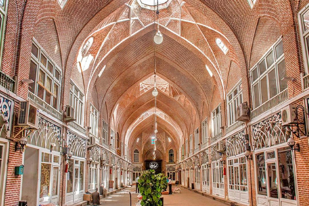 بازار تبریز | بزرگ‌ترین بازار سرپوشیده جهان و میراث جهانی یونسکو