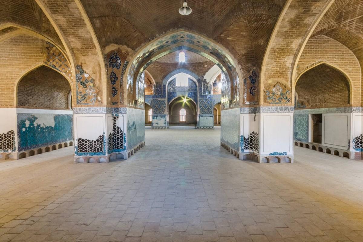 مسجد کبود تبریز؛ نگین فیروزهای معماری ایران